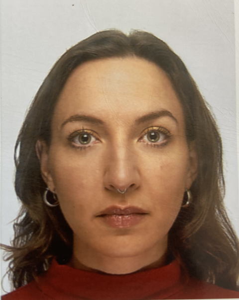 Julie Passbild.png