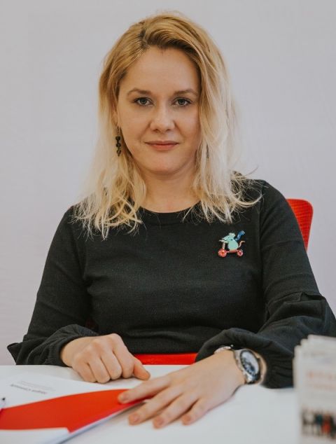 Raluca Bugnar.jpg