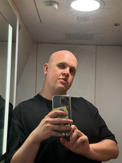 Selfie.png
