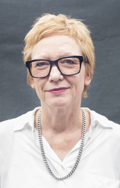 _D757068-bea-LR_Stefani-Schulte-Strathaus_Foto-Karine-Azoubib_10x15.jpg